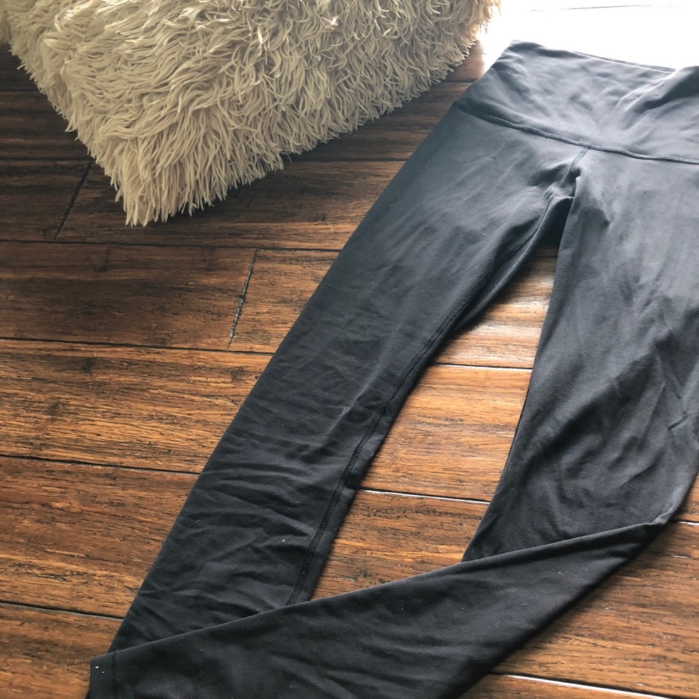 USED Black Wunder Under size 6
